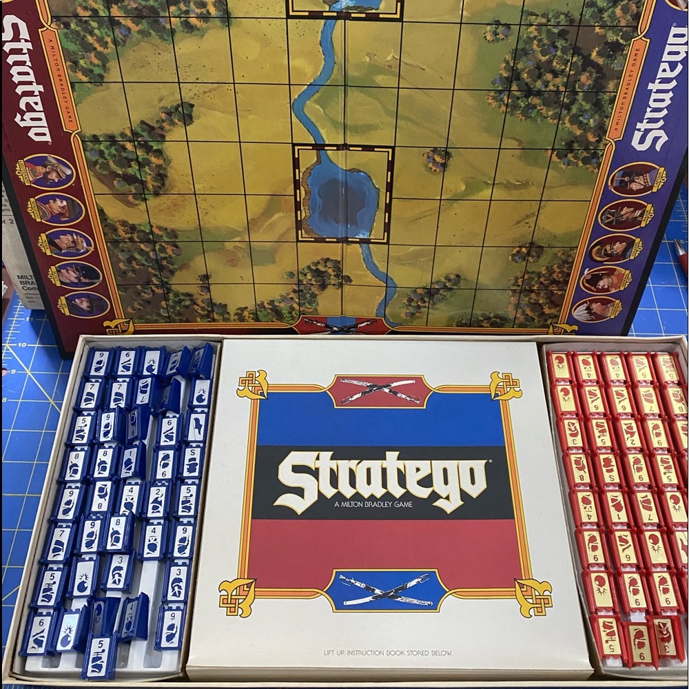 Stratego Game - Picture 3 of 3